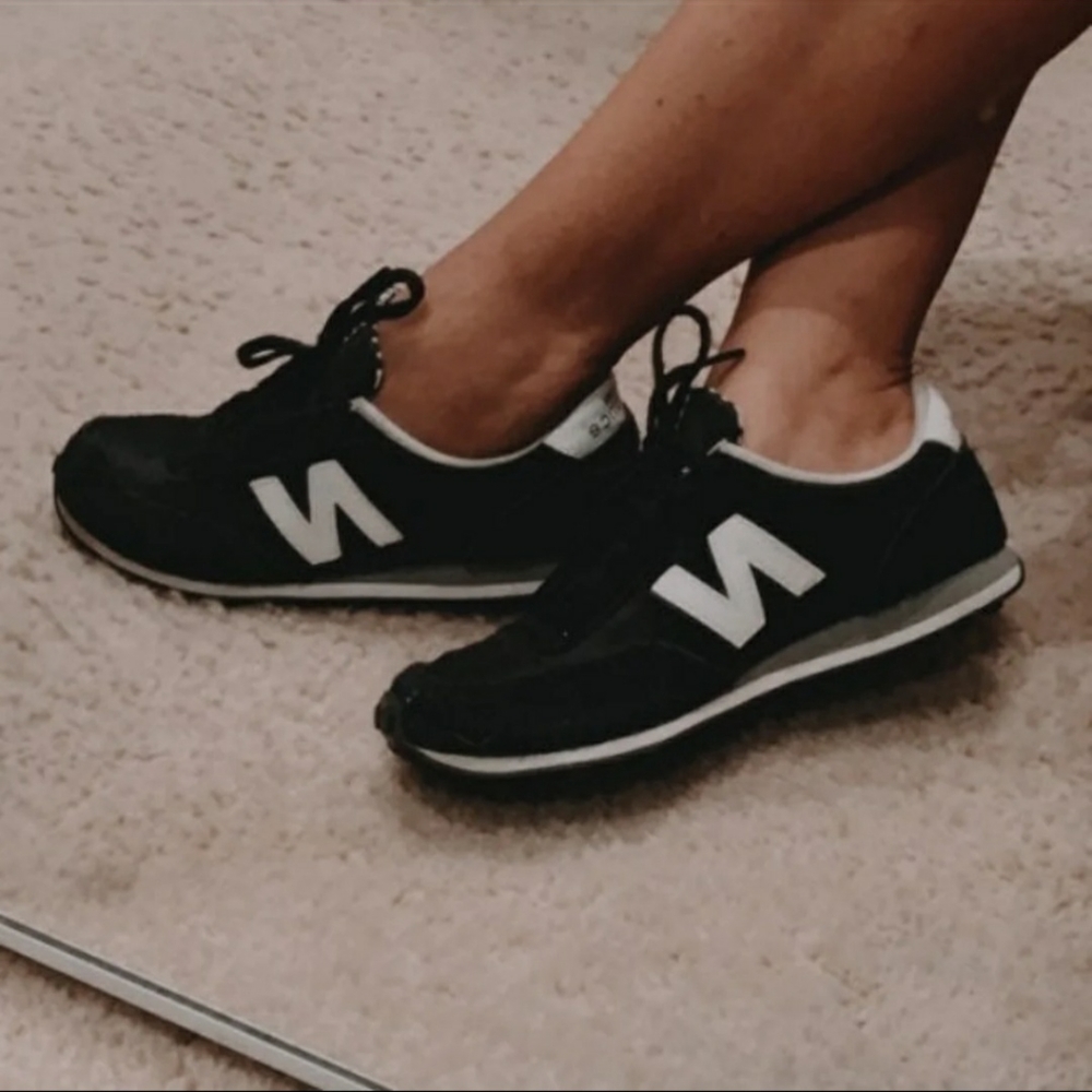 Womens New Balance Tennis Shoes